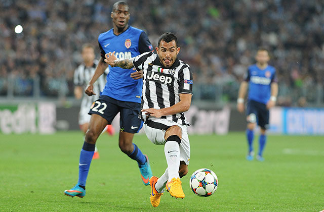Carlos Tévez was voor rust de gevaarlijkste man bij Juventus.