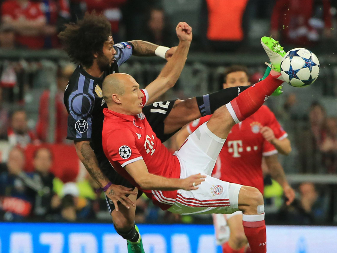 Arjen Robben vocht op de rechterflank verbeten duels uit met Marcelo, maar was niet heel nadrukkelijk aanwezig aan de kant van Bayern München.