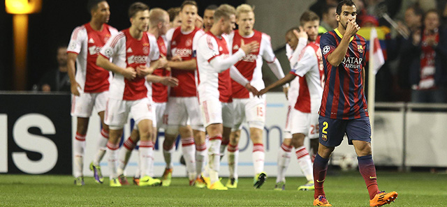 Ajax won het afgelopen seizoen in eigen huis van Barcelona met 2-1.