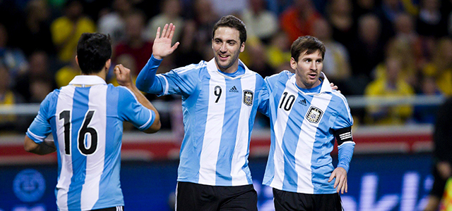 Sergio Agüero, Gonzalo Higuaín en Lionel Messi vormen doorgaans de aanval van Argentinië. Daardoor is er geen plaats voor Carlos Tévez.