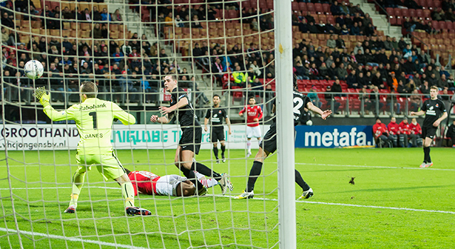 Vincent Janssen maakte al na zeven minuten zijn zeventiende officiële doelpunt van het seizoen.