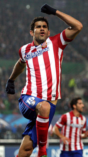 Diego Costa juicht namens Atlético Madrid.