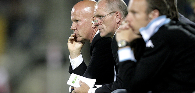 Ton du Chatinier (links) kende als speler en trainer vele successen met de club. Hij werd op 19 mei 2011 ontslagen.