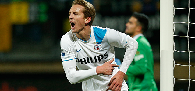 Luuk de Jong redde PSV tot twee keer toe, maar kon ook de uitschakeling ook niet voorkomen.