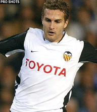 Omstreden goal helpt Valencia langs Levante