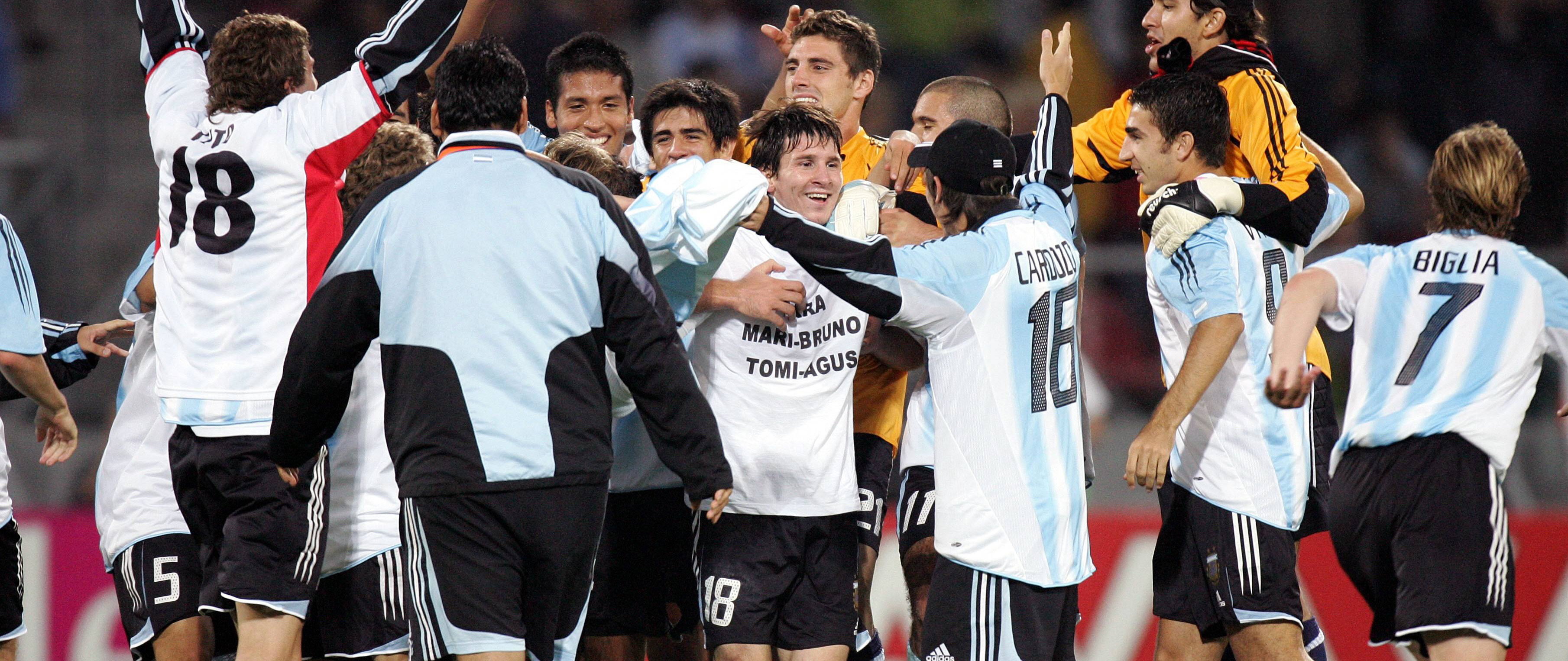 Een jonge Lionel Messi bezorgde Argentinië met twee doelpunten in de finale de wereldbeker.