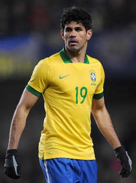 Diego Costa hier in nog actie namens Brazilië in de vriendschappelijke interland tegen Rusland