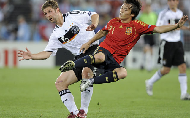 Thomas Hitzlsperger in de EK-finale van 2008, die de Duitsers met 1-0 verloren van Spanje door een goal van Fernando Torres.