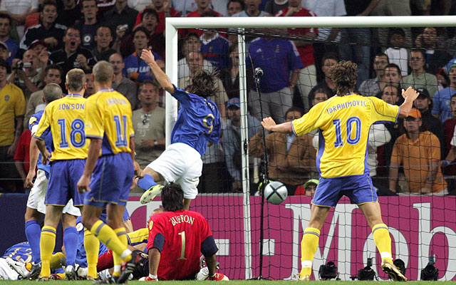 Na Buffon werd ook Christian Vieri op de lijn geklopt door de inzet van Zlatan.