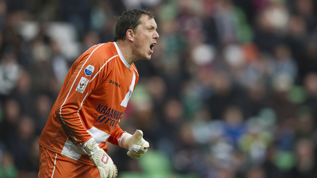 Ondanks verwoede pogingen slaagt FC Groningen er niet in ook de stap naar het podium te maken. PEC Zwolle-doelman Diederik Boer heeft er een handje in dat in Euroborg niet wordt gescoord (0-0).