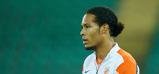 Virgil van Dijk wacht nog steeds op zijn debuut voor het Nederlands elftal.