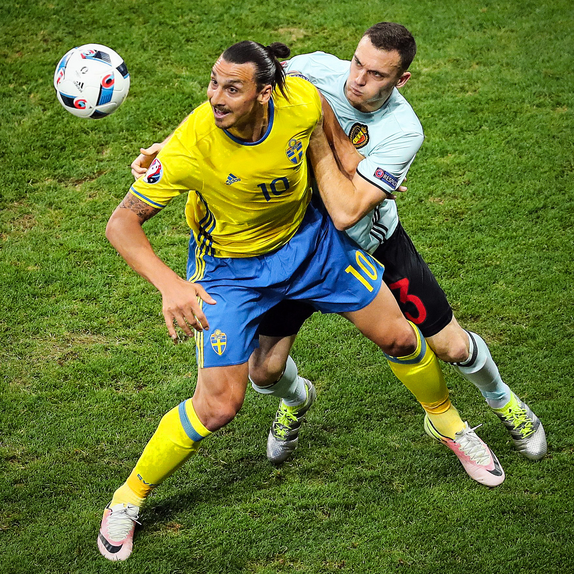 Hij deed er alles aan, maar Zlatan Ibrahimovic is er met Zweden niet in geslaagd zich te plaatsen voor de achtste finale. Het duel met België was daarmee zijn laatste optreden als international.