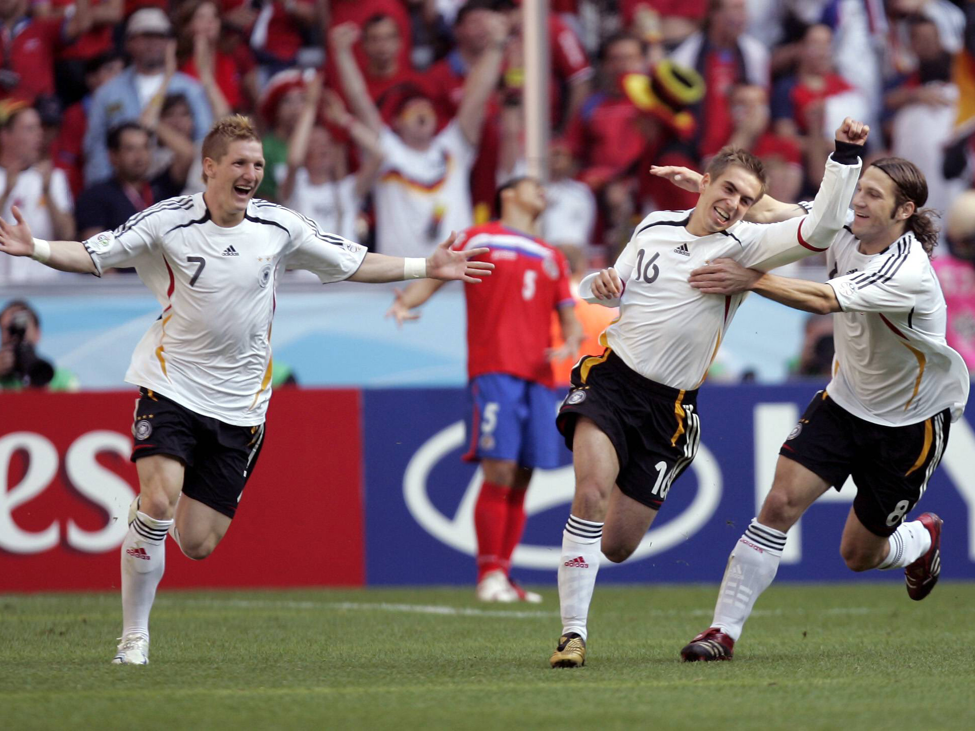 In 2005 speelt Lahm door een aantal blessures geen enkele interland. Ook de Confederations Cup moet hij aan zich voorbij laten gaan. Op 1 maart 2006 maakt hij - na veertien maanden afwezigheid - tegen Italië zijn rentree in de nationale ploeg. Lahm wordt door Jürgen Klinsmann geselecteerd voor het WK in eigen land, waar hij in het eerste groepsduel met Costa Rica (4-2 winst) met een fantastische goal de eerste treffer van het WK voor zijn rekening neemt. Duitsland verliest uiteindelijk in de halve finale van Italië, maar sluit het toernooi als derde af.