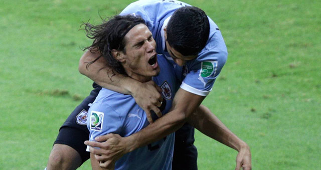 Edinson Cavani en Luis Suarez kunnen vannacht met regerend Zuid-Amerikaans kampioen Uruguay de eerste WK-deelname van Colombia sinds zestien jaar nog even uitstellen.