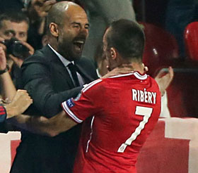 Ribéry vierde zijn gelijkmaker met Josep Guardiola.