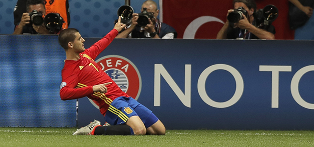 Álvaro Morata was op het EK van afgelopen zomer nog vaste keus in de spits bij Spanje. Tegen Turkije scoorde hij twee keer, tegen Kroatië een keer.