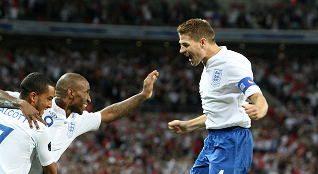 Jermain Defoe (links) keert mogelijk terug naar Engeland, terwijl Steven Gerrard juist een avontuur in de MLS ambieert.