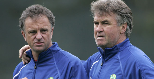Graham Arnold (links) was assistent van Guus Hiddink in 2006 