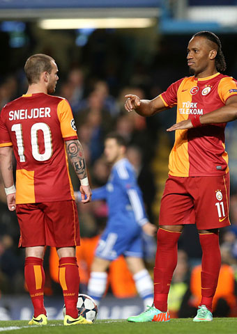 Wesley Sneijder en Didier Drogba vervulden op Stamford Bridge een anonieme rol.