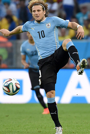 Diego Forlán, de beste speler van het WK 2010 en vervanger van Luis Suarez, kon Uruguay niet voor uitschakeling behoeden. 