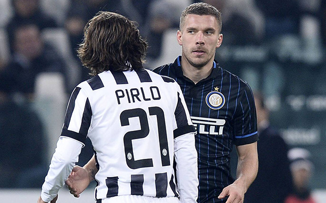 Lukas Podolski en Andrea Pirlo kwamen elkaar dit jaar al tegen in de Serie A. Gebeurt dat volgend seizoen opnieuw, maar dan in de Premier League?