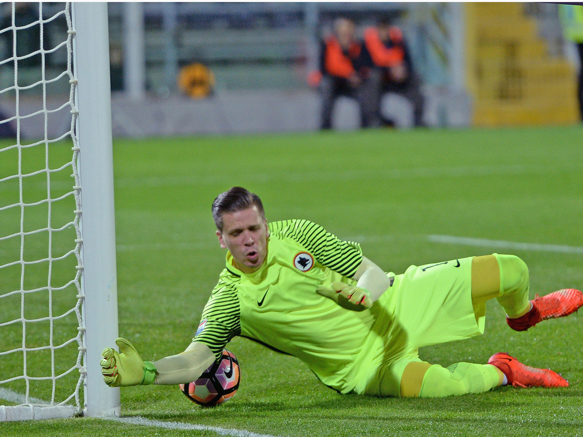 Napoli zou bereid zijn om het bod op Wojciech Szczesny te verhogen.