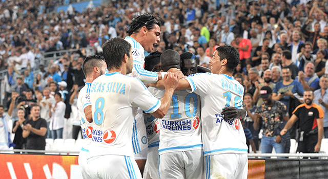 Karim Rekik deelt zondag in de vreugde na een van de vier doelpunten tegen SC Bastia (4-1).