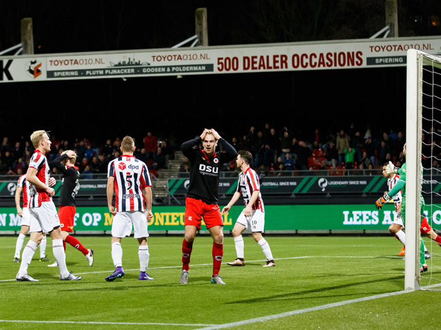 Weer een 0-0 op vrijdagavond. Deze keer wisten Excelsior en Willem II niet tot scoren te komen. Het is al de derde keer op rij dat de vrijdagavondwedstrijd zonder doelpunten blijft.